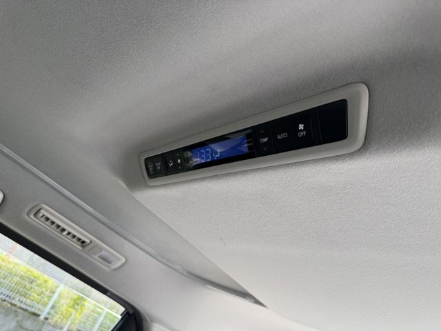 Toyota ALPHARD 2018-03 181625-26