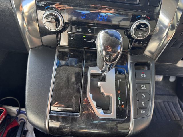 Toyota ALPHARD 2018-03 181625-15