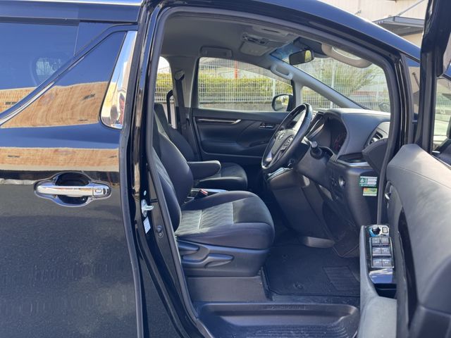 Toyota ALPHARD 2018-03 181625-9
