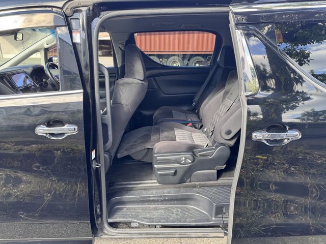 Toyota ALPHARD 2018-03 181625-22