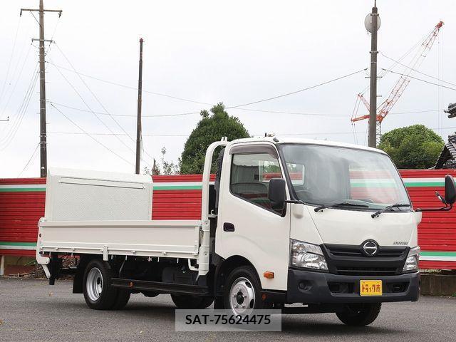 Hino DUTRO 2017-02 320419-4