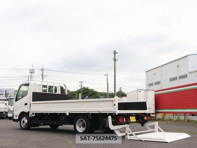 Hino DUTRO 2017-02 320419-14