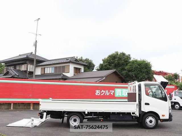 Hino DUTRO 2017-02 320419-13