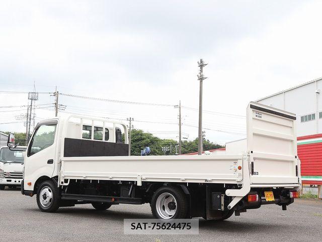 Hino DUTRO 2017-02 320419-6