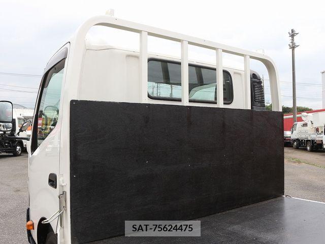 Hino DUTRO 2017-02 320419-18