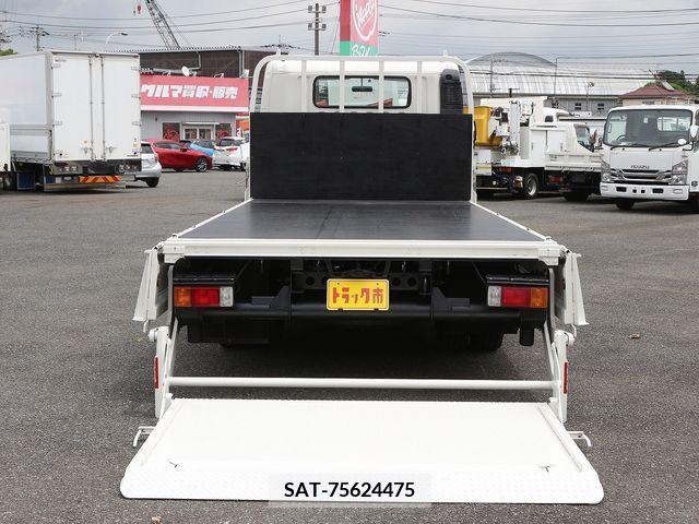 Hino DUTRO 2017-02 320419-17