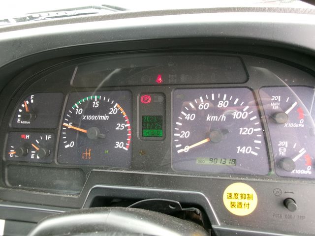 Isuzu GIGA 2013-03 14049-13