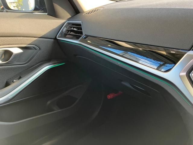 Bmw 3 SERIES 2019-09 18702-18