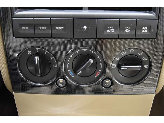 Ford EXPLORER 2010-06 13742-5