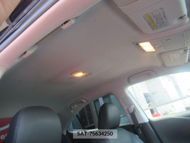 Lexus HS 2011-11 275389-14