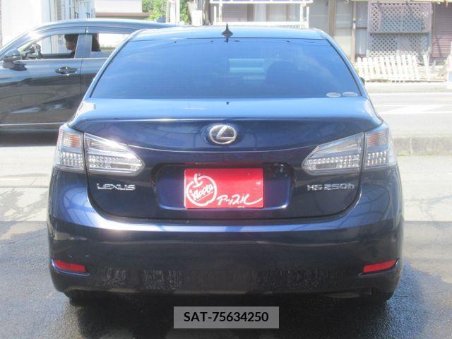 Lexus HS 2011-11 275389-4