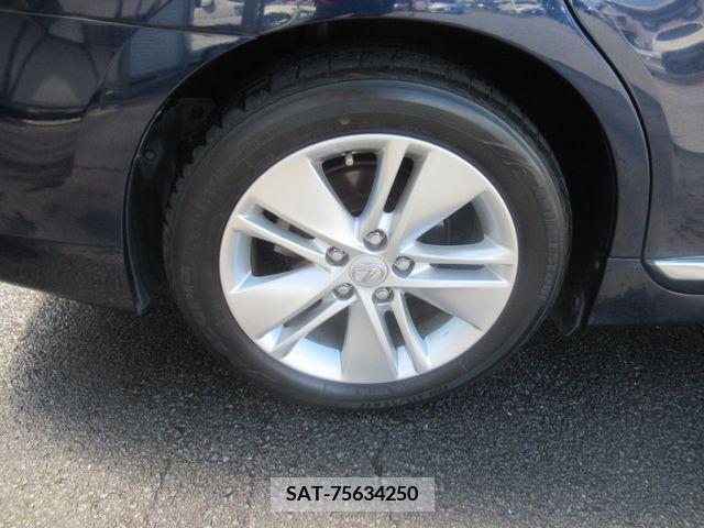 Lexus HS 2011-11 275389-7