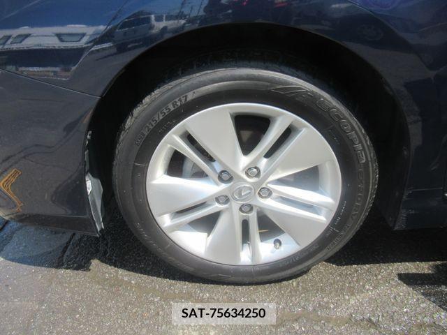 Lexus HS 2011-11 275389-9