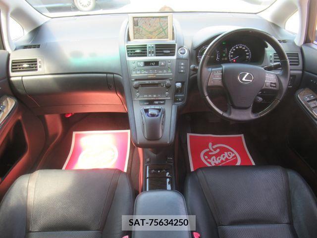 Lexus HS 2011-11 275389-1