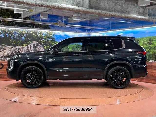 Mitsubishi OUTLANDER PHEV 2023-11 281118-9