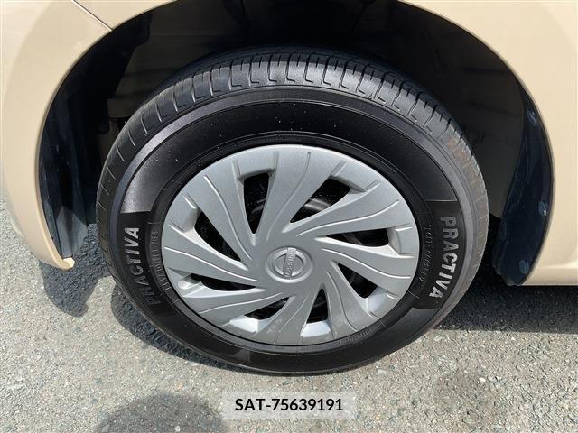 Nissan MOCO 2013-09 324585-3