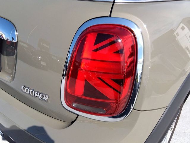 Bmw MINI 2018-10 24968-3