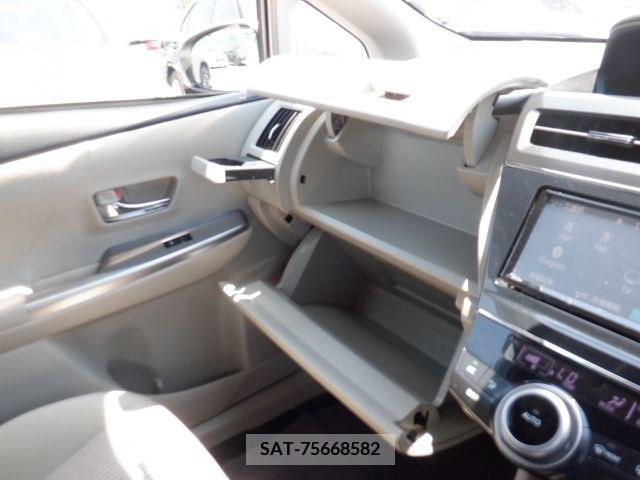 Toyota PRIUS ALPHA 2019-04 330188-21