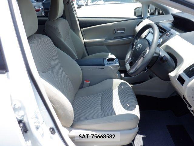 Toyota PRIUS ALPHA 2019-04 330188-3
