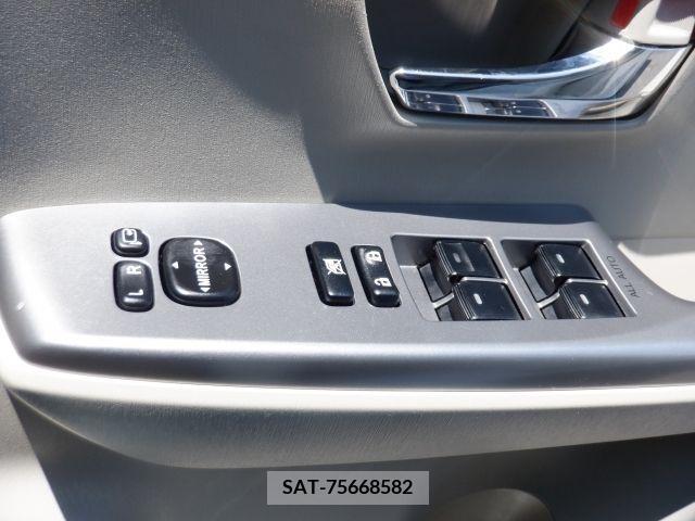 Toyota PRIUS ALPHA 2019-04 330188-12