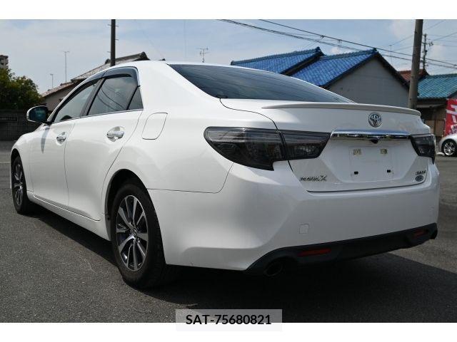 Toyota MARK X 2017-06 363215-2