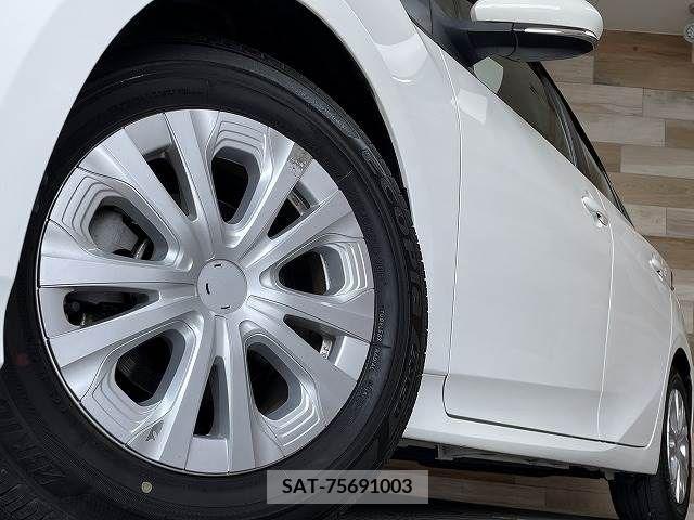 Toyota PRIUS 2021-07 340367-18