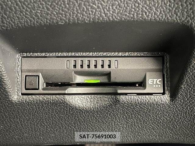 Toyota PRIUS 2021-07 340367-7