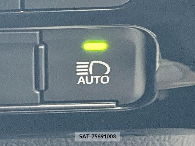 Toyota PRIUS 2021-07 340367-5