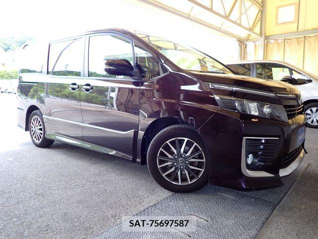 Toyota VOXY 2014-12 321424-0