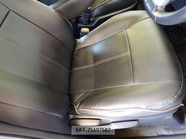 Toyota VOXY 2014-12 321424-19