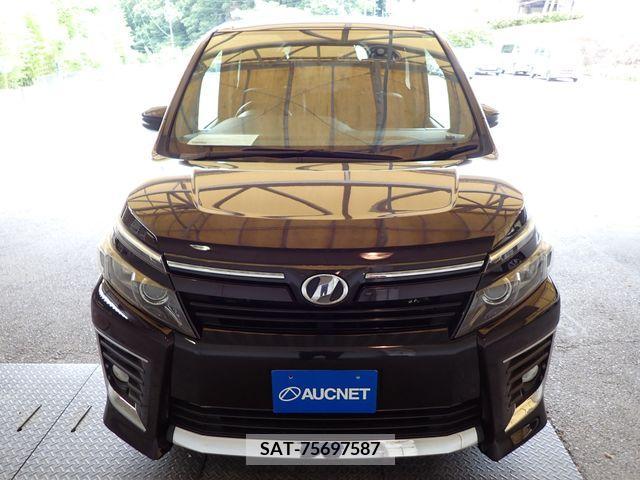 Toyota VOXY 2014-12 321424-4