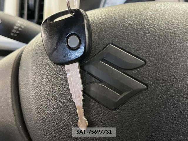 Suzuki ALTO 2017-02 355774-3