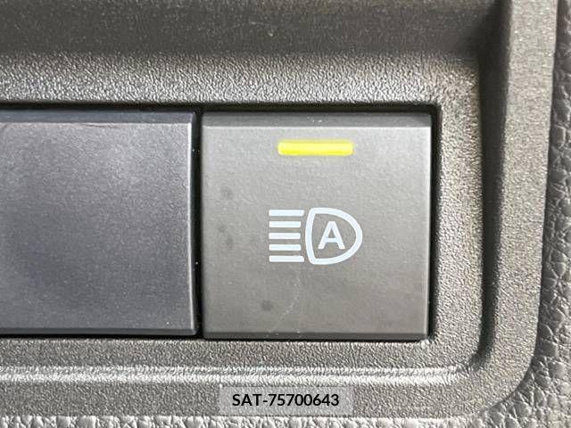 Toyota YARIS 2020-05 239827-5