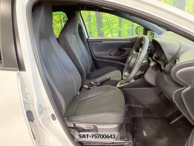 Toyota YARIS 2020-05 239827-8