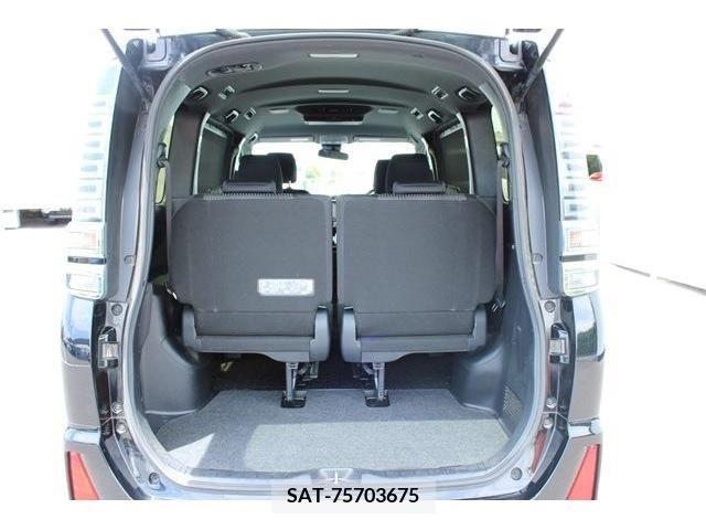Toyota VOXY 2017-12 321539-10