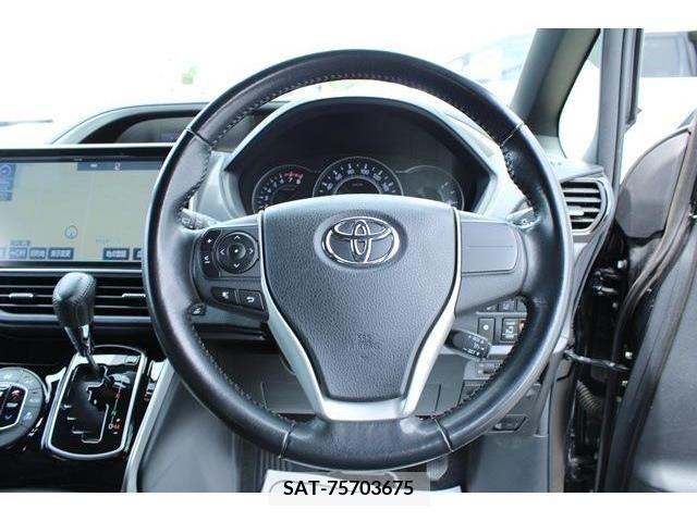 Toyota VOXY 2017-12 321539-9