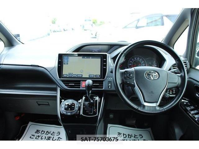 Toyota VOXY 2017-12 321539-14