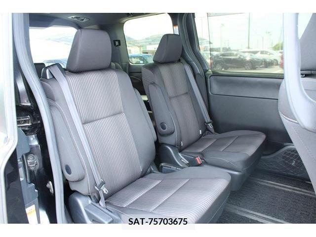 Toyota VOXY 2017-12 321539-12