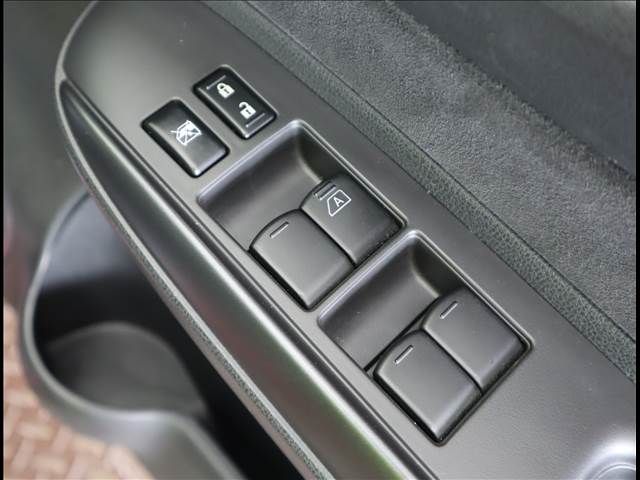 Nissan NOTE 2017-07 28682-13