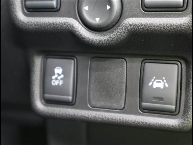 Nissan NOTE 2017-07 28682-12