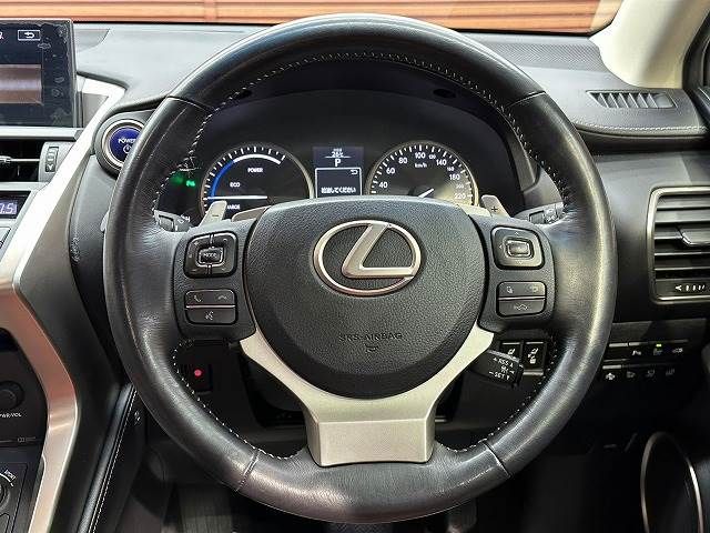Lexus NX 2015-07 9668-12