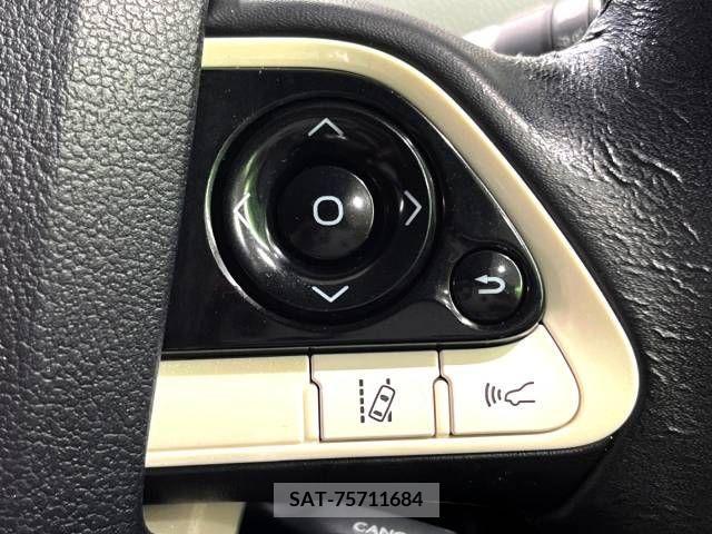 Toyota PRIUS 2016-01 366346-4