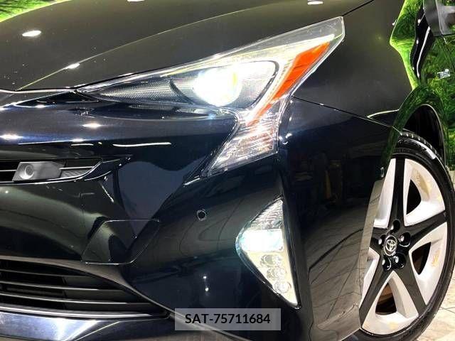 Toyota PRIUS 2016-01 366346-11