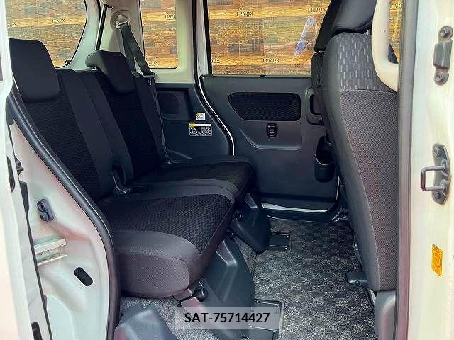 Suzuki SPACIA 2015-05 368638-9
