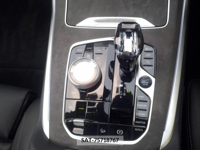 Bmw X7 2021-07 250825-15