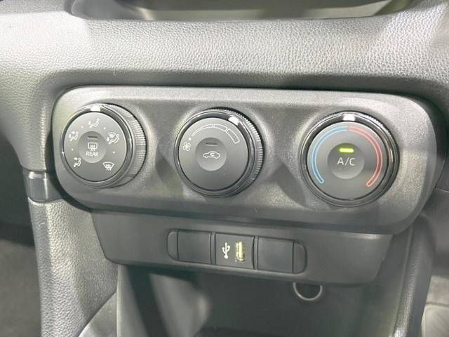 Toyota YARIS 2021-04 191129-7
