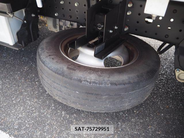 Mitsubishi CANTER 2017-11 330154-25