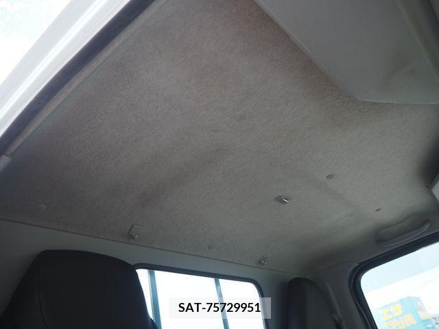 Mitsubishi CANTER 2017-11 330154-19
