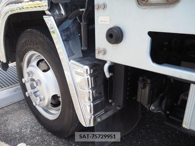 Mitsubishi CANTER 2017-11 330154-24