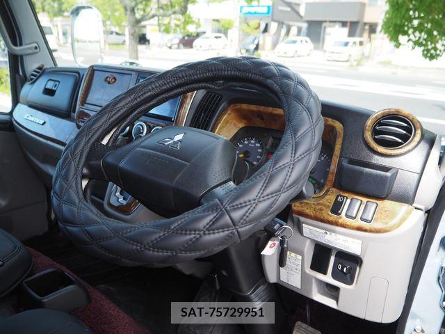 Mitsubishi CANTER 2017-11 330154-1
